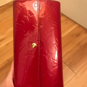 Louis vuitton wallet. Red color